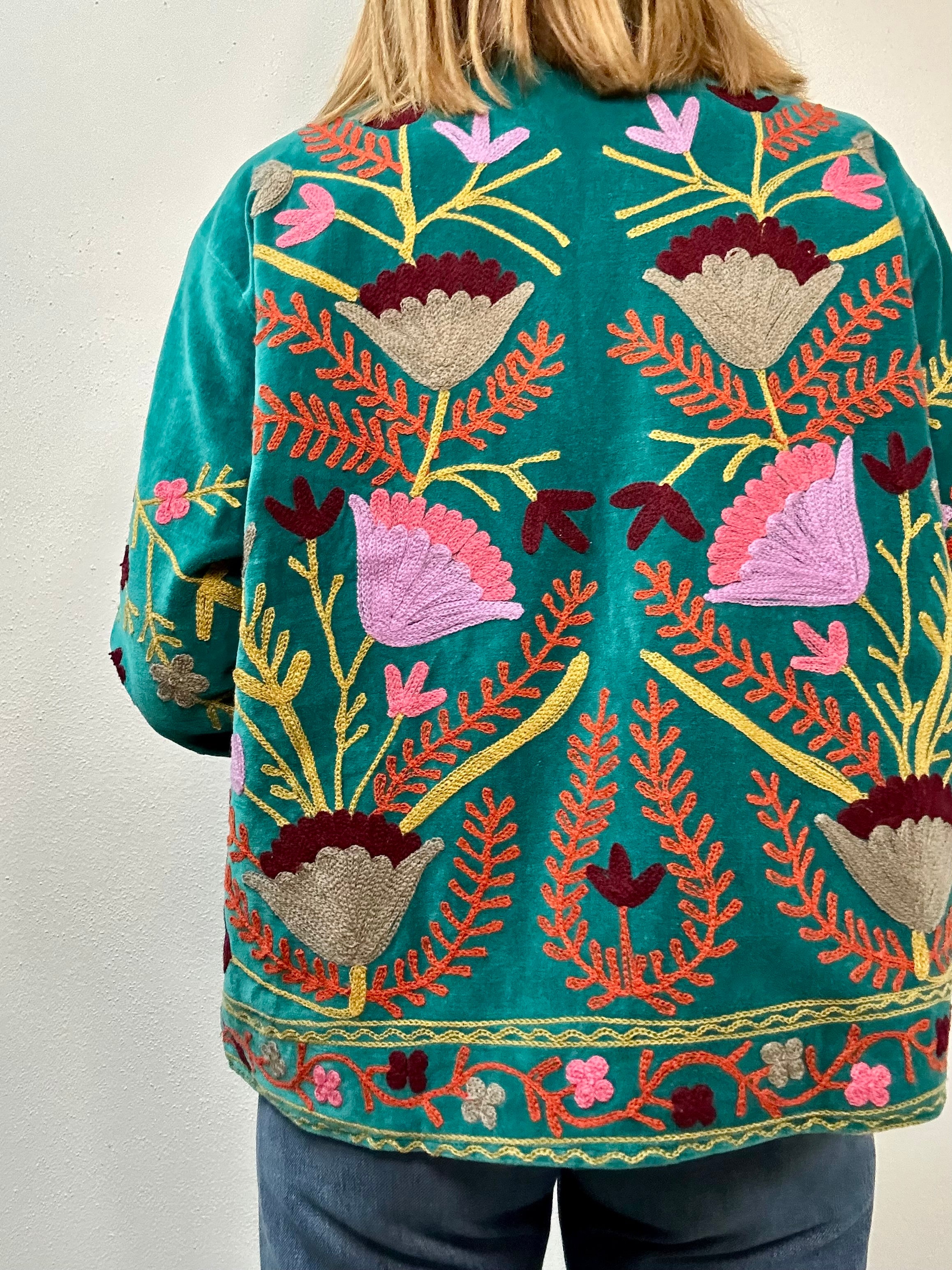 KEIRA - Giacca Indiana SUZANI Artigianale in Velluto Ricamato Verde Acqua