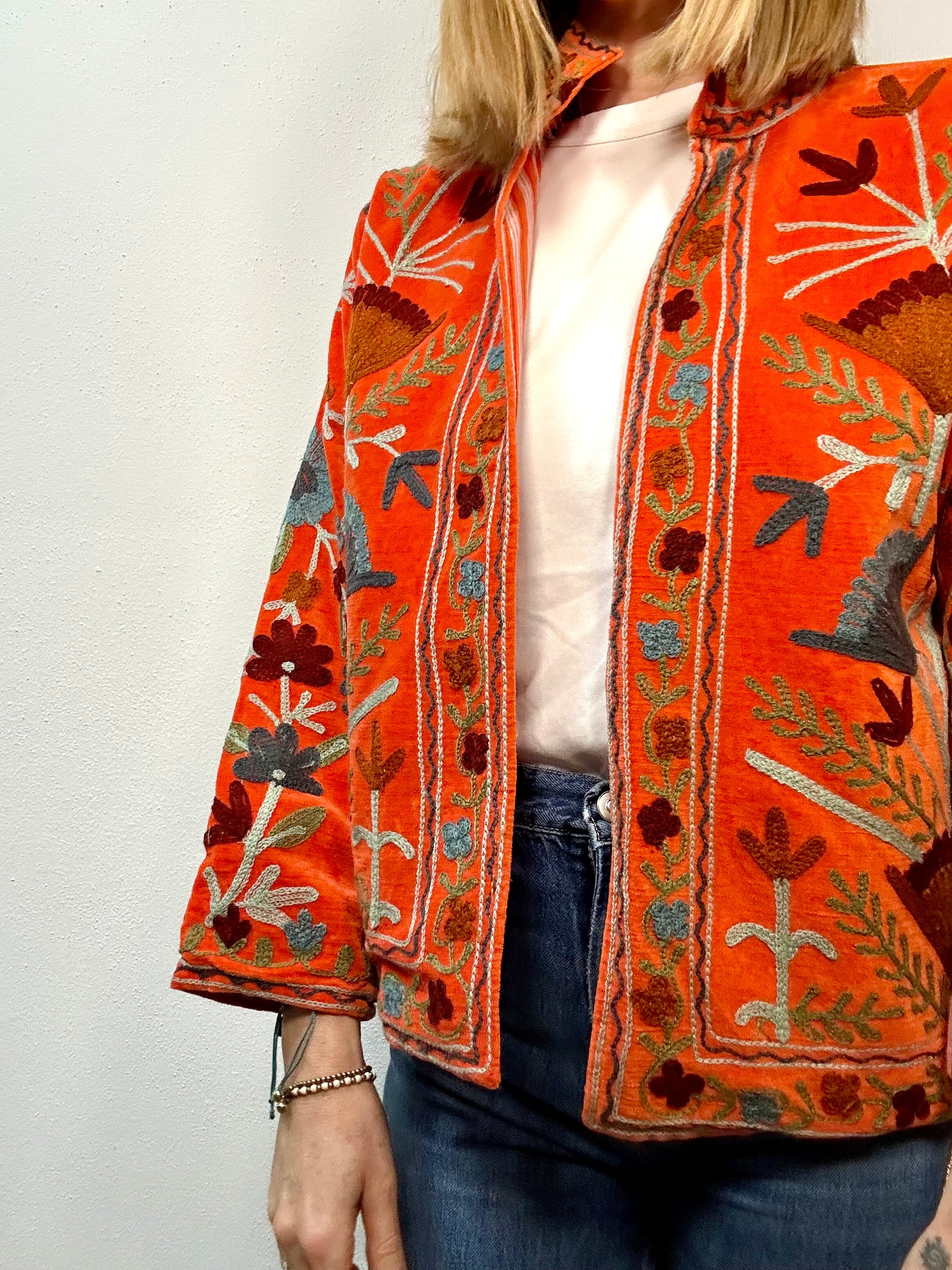 ESMA - Giacca Indiana SUZANI Artigianale in Velluto Ricamato Arancio