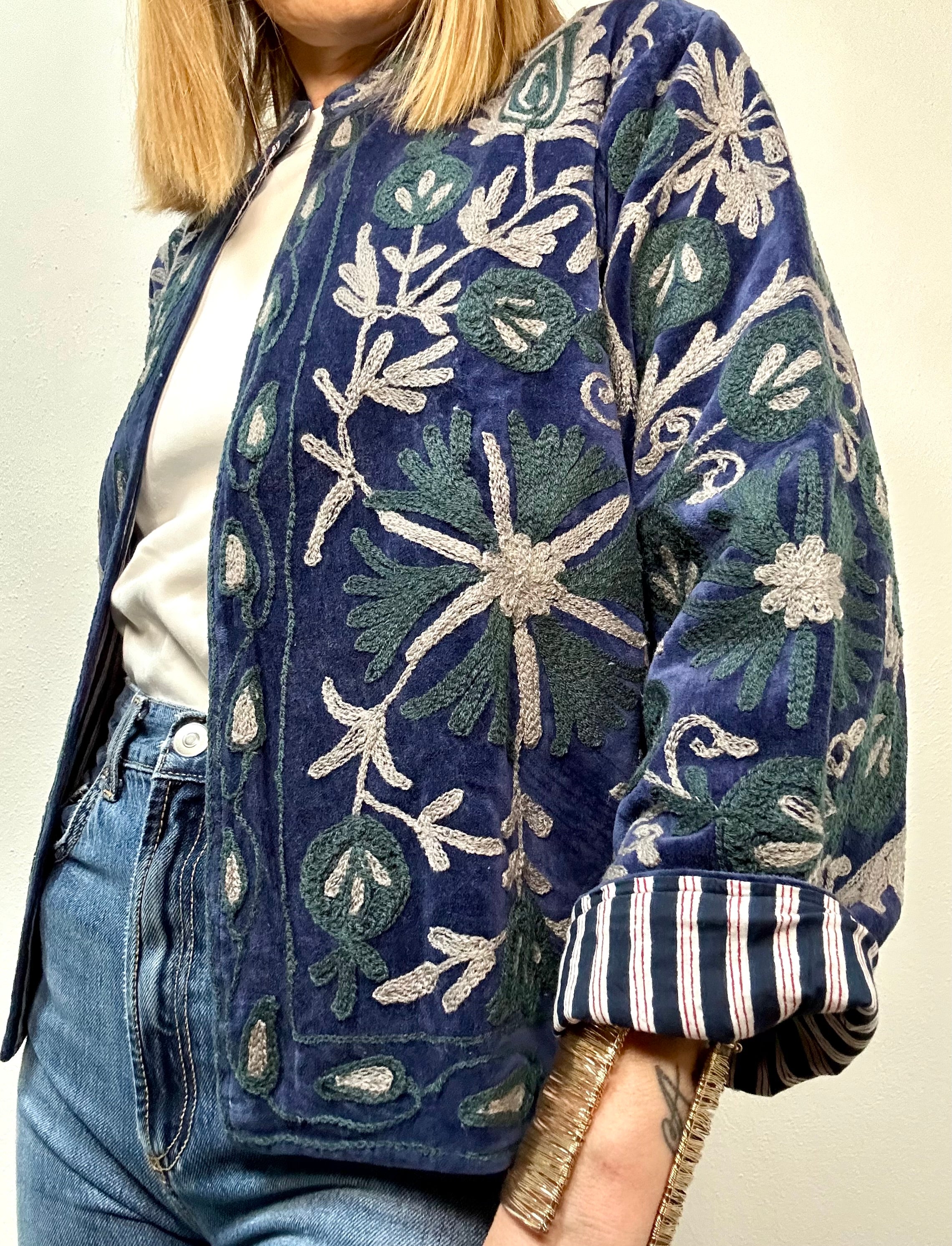 SPORTY - Giacca Indiana SUZANI Artigianale in Velluto Ricamato Blu