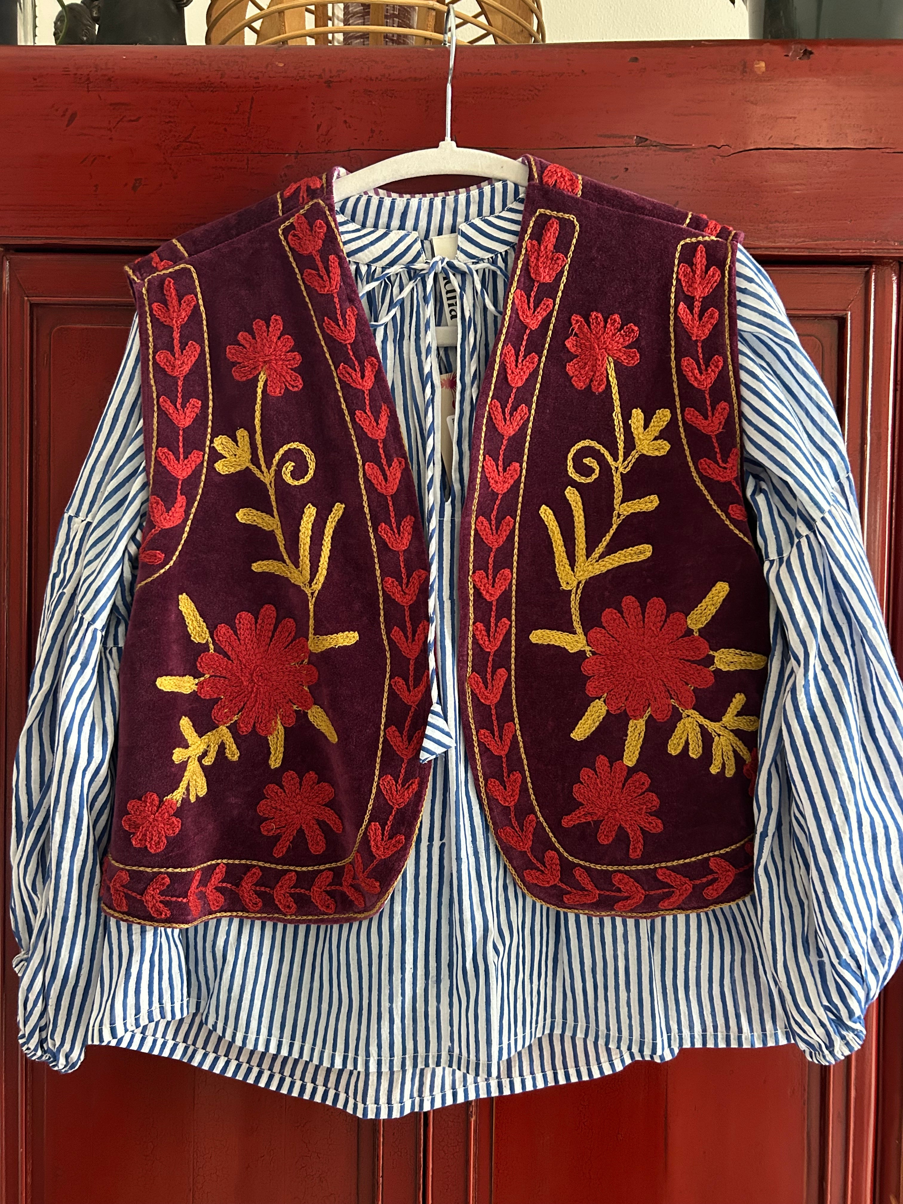 AMELIE - Gilet Artigianale in Velluto Ricamato