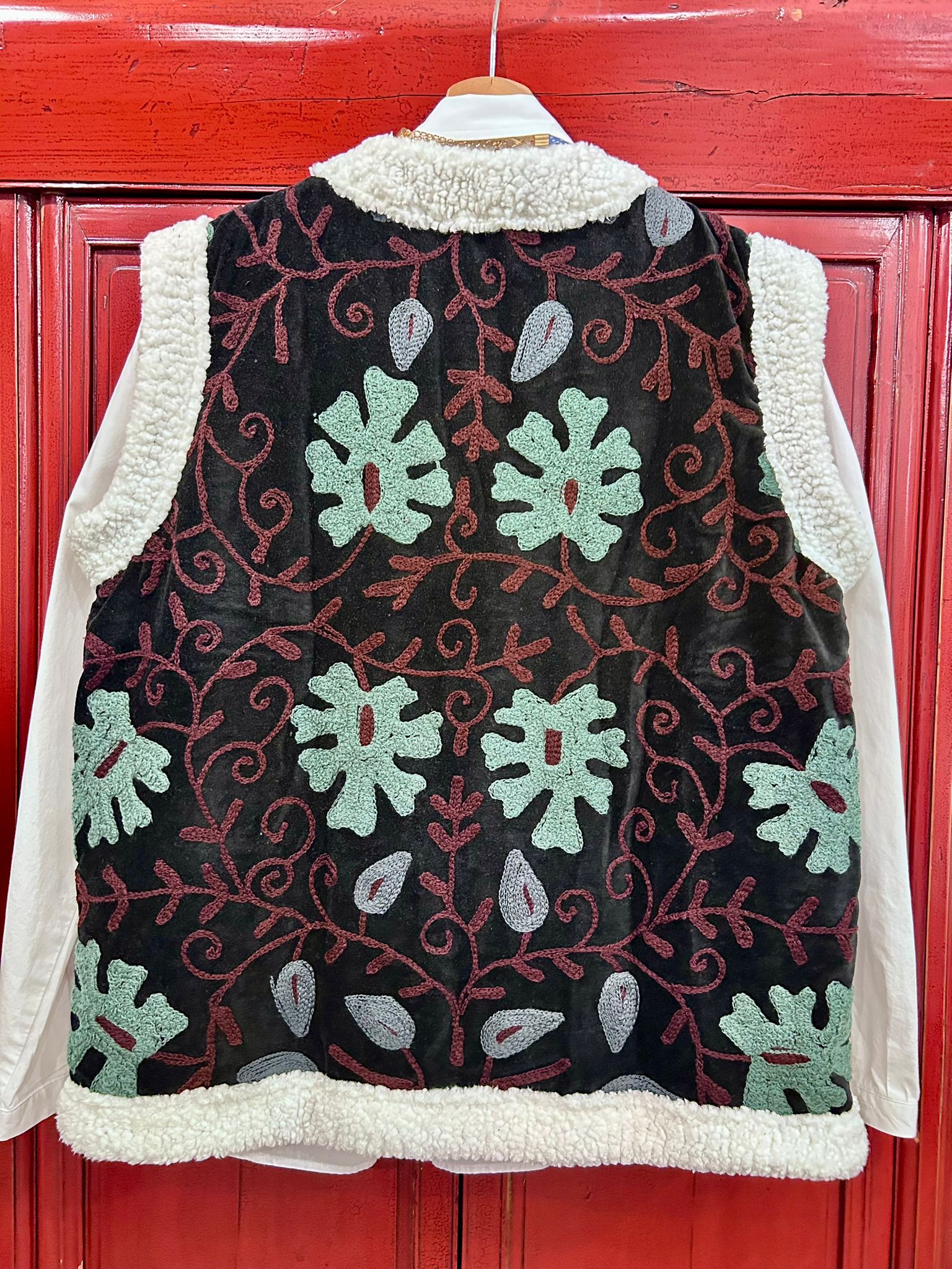 TEDDY SUZANI - Gilet Over in Velluto Ricamato