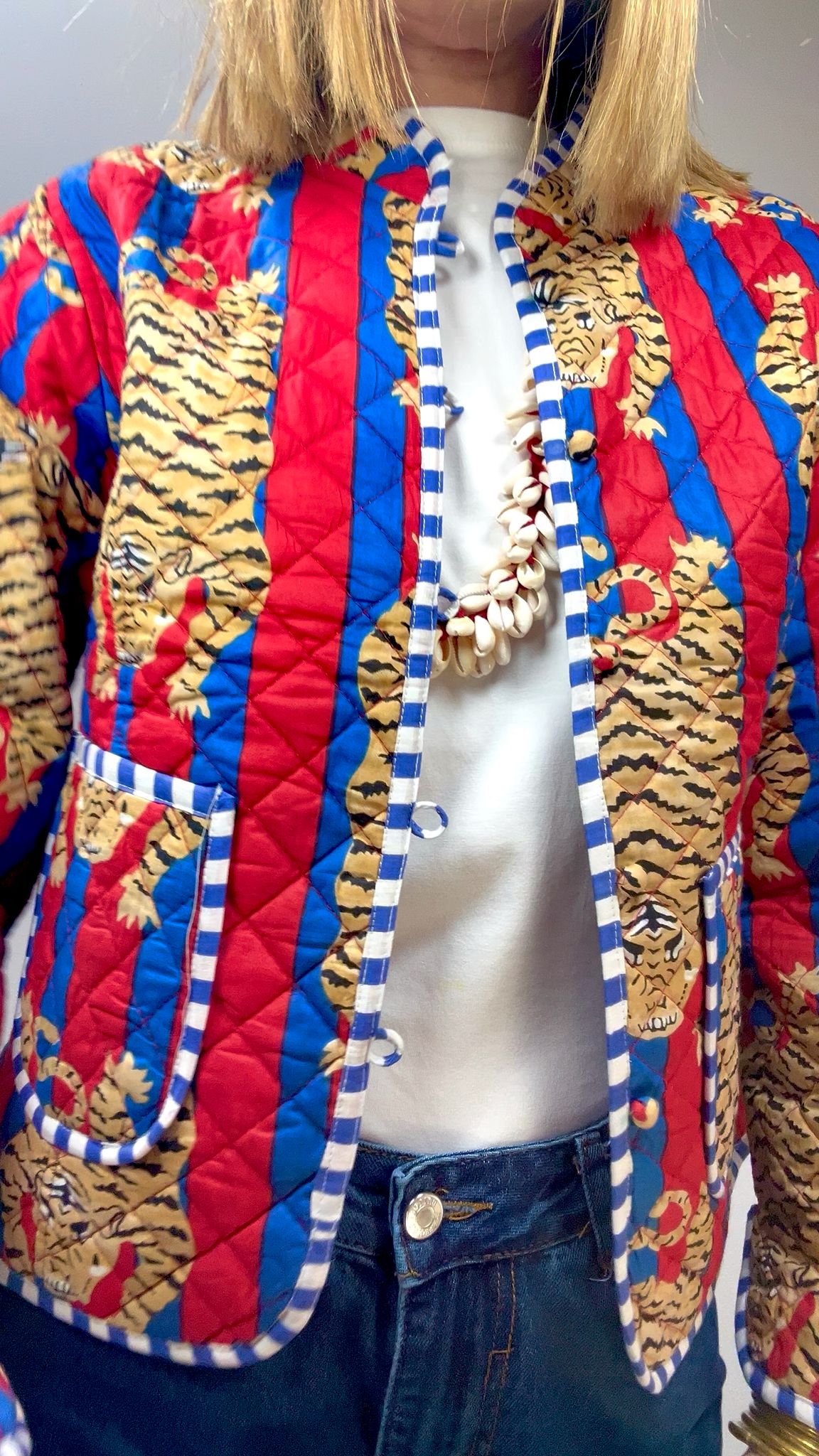 TIGRA – Giacca Trapuntata Reversibile in Cotone Blockprint con Stampa Tigri