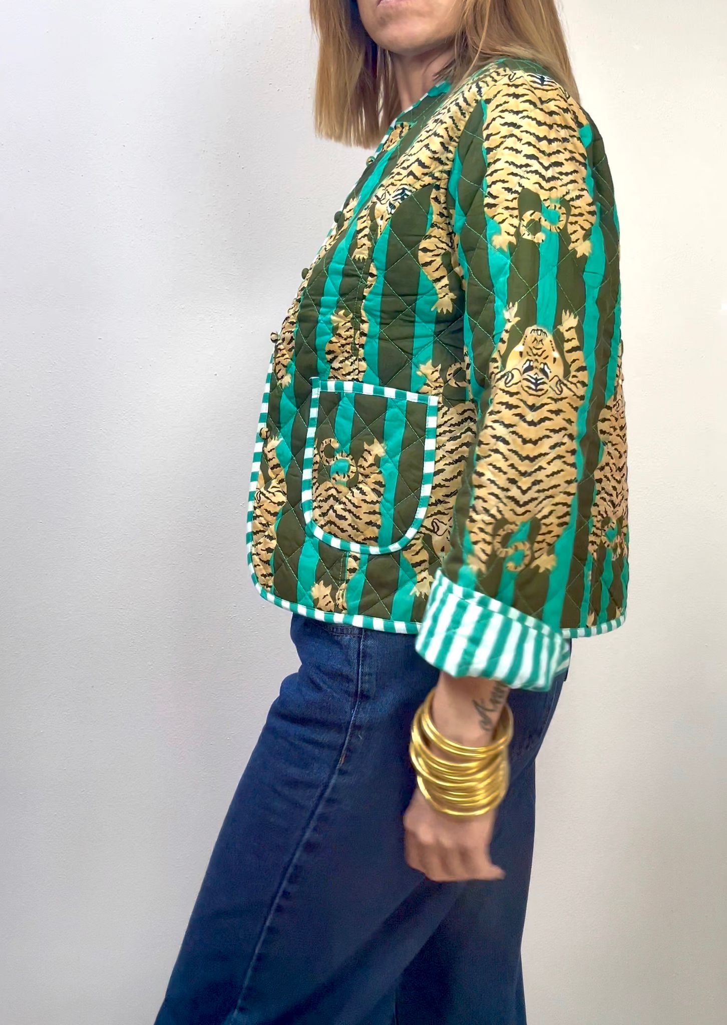 TIGRA – Giacca Trapuntata Reversibile in Cotone Blockprint con Stampa Tigri