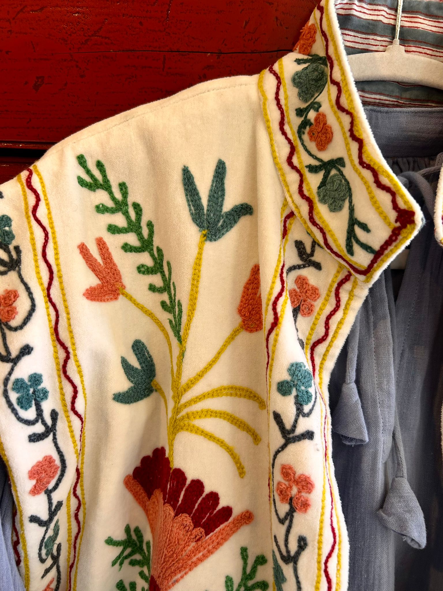 DARLING - Gilet Artigianale in Velluto Ricamato