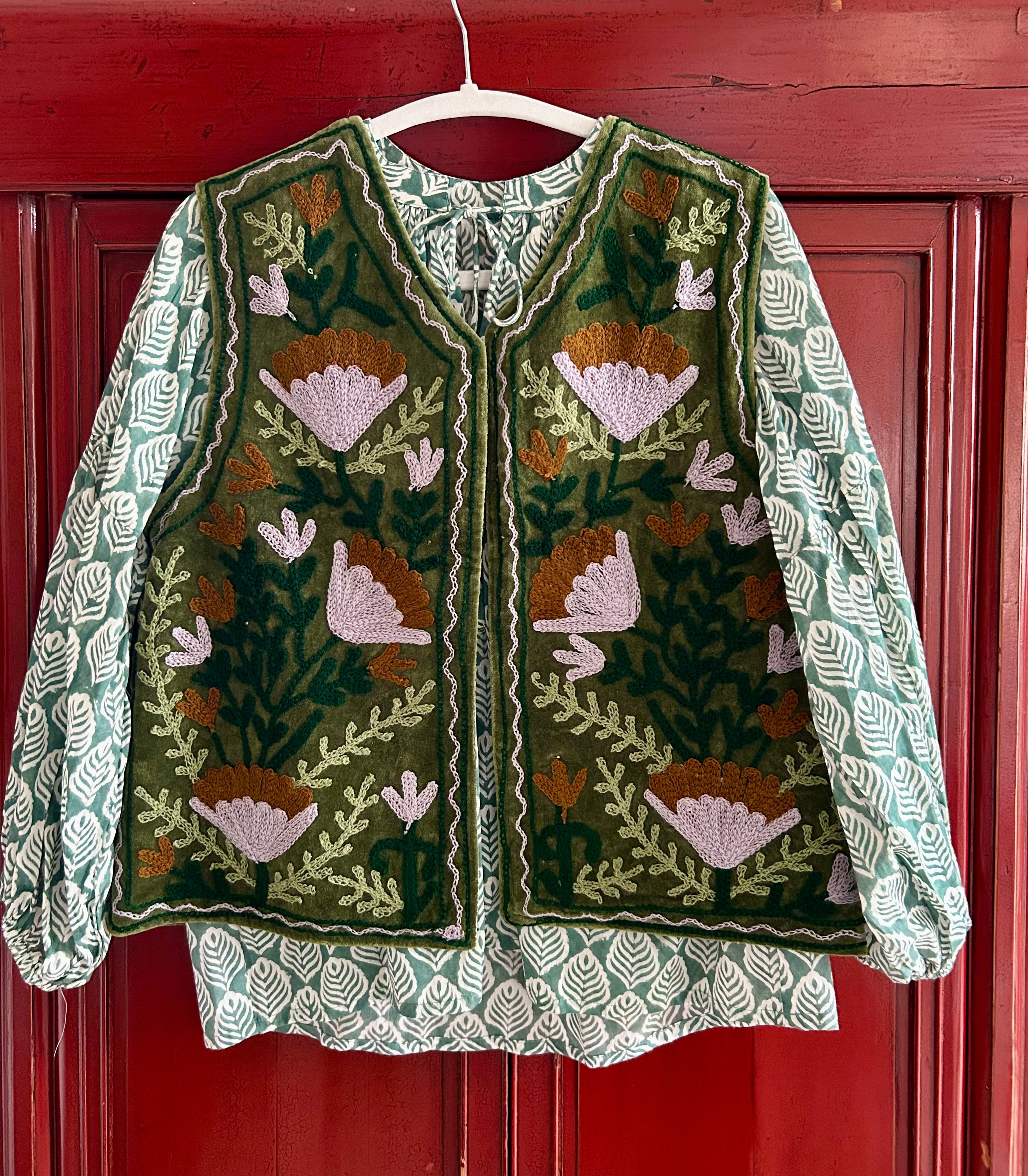 NALIA - Gilet Artigianale in Velluto Ricamato