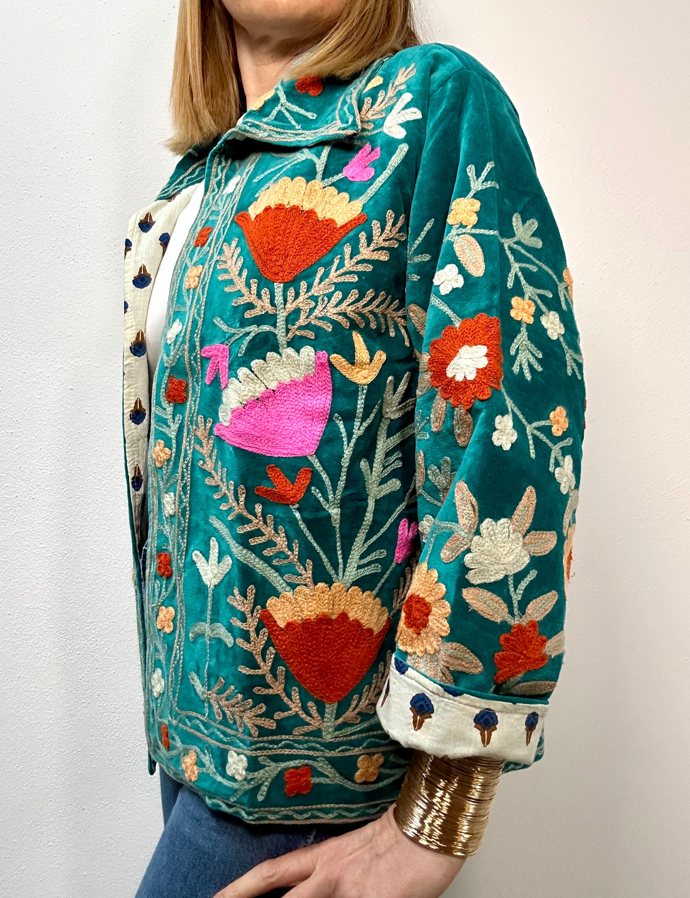 DALHIA - Giacca Indiana SUZANI Artigianale in Velluto Ricamato Verde Acqua