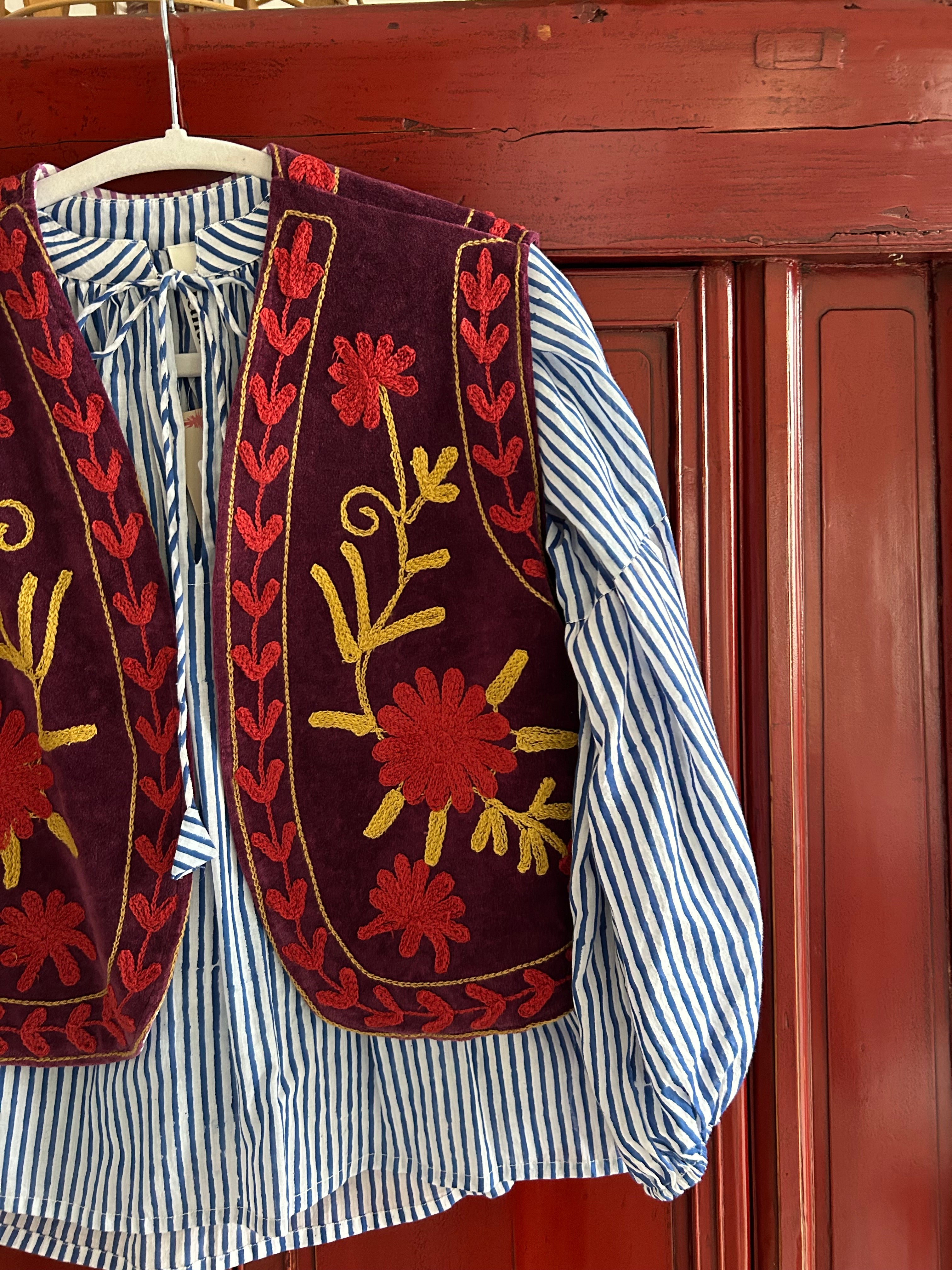 AMELIE - Gilet Artigianale in Velluto Ricamato