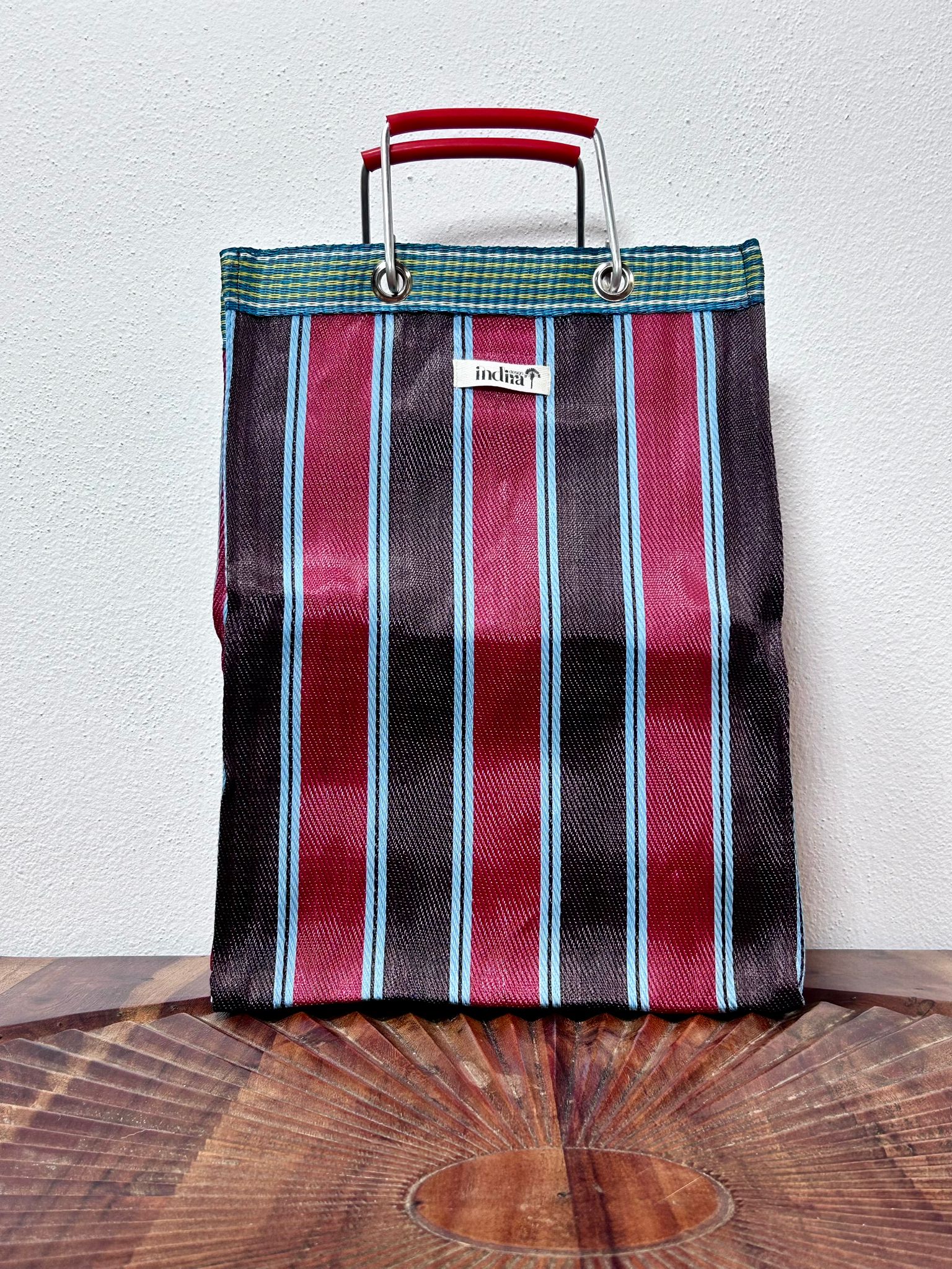DINA – Borsa Artigianale in Plastica Riciclata, Upcycling Design