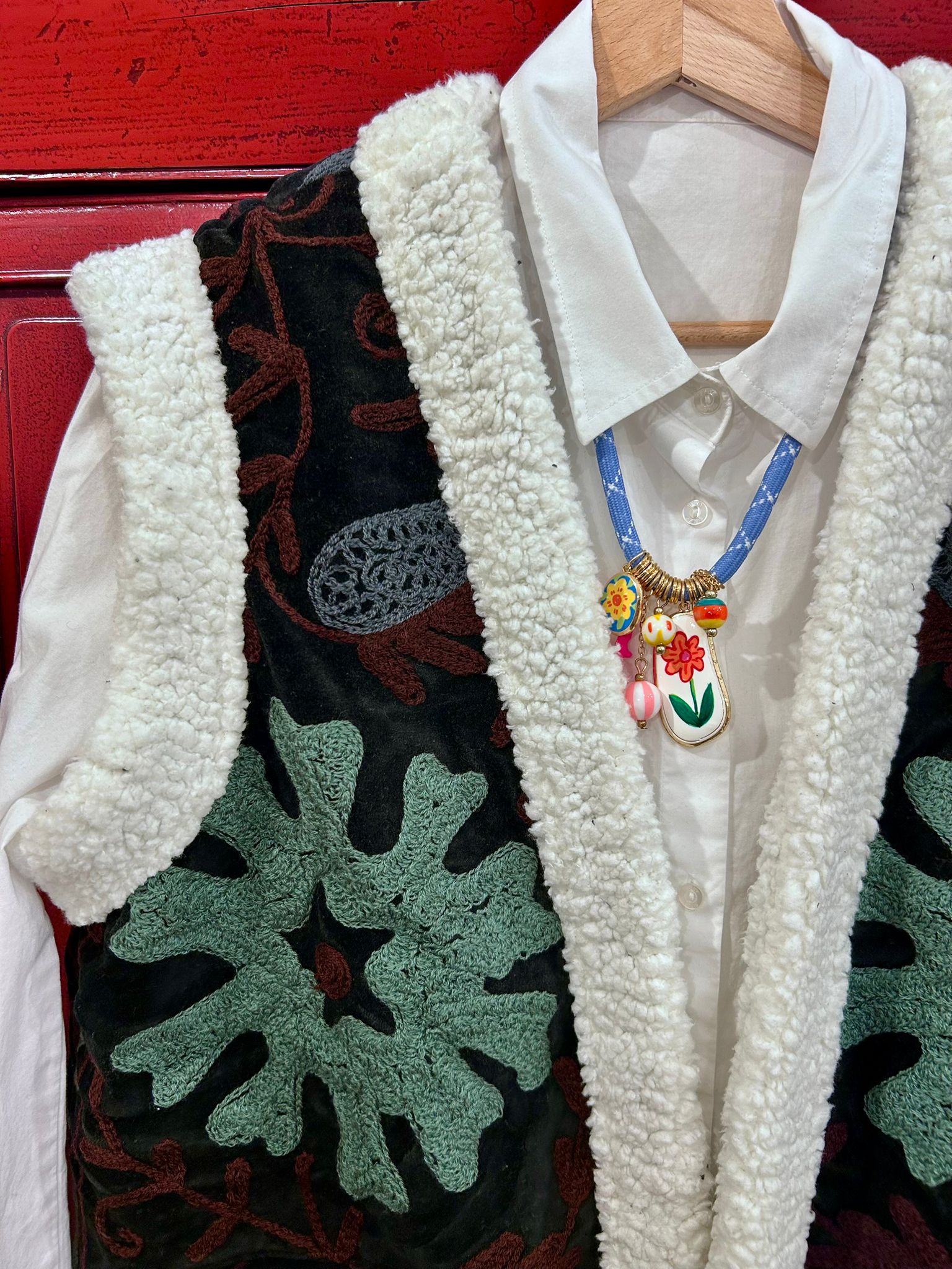 TEDDY SUZANI - Gilet Over in Velluto Ricamato